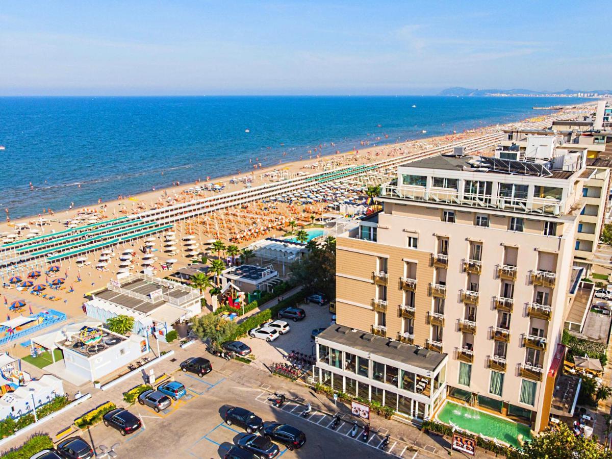 Hotel Adlon - Fronte Mare Riccione Esterno foto