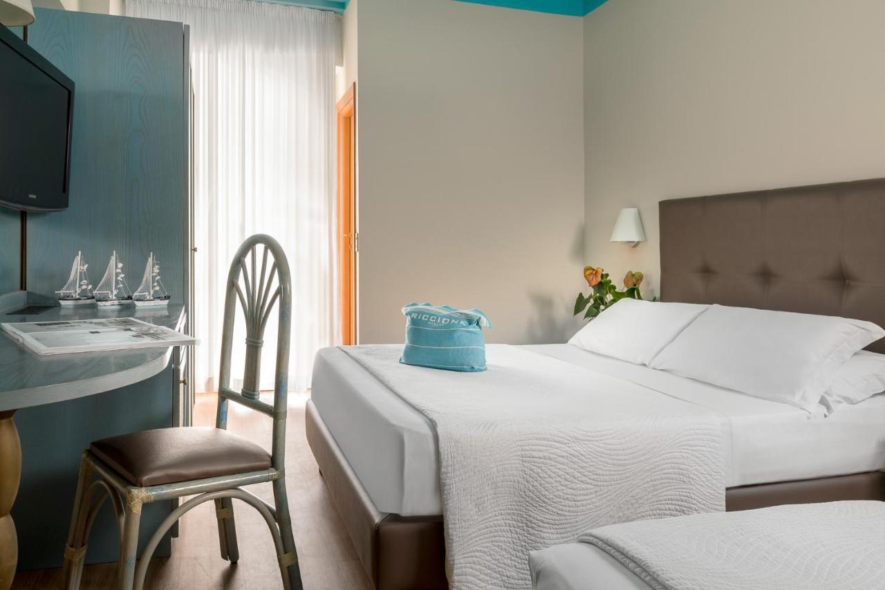 Hotel Adlon - Fronte Mare Riccione Esterno foto