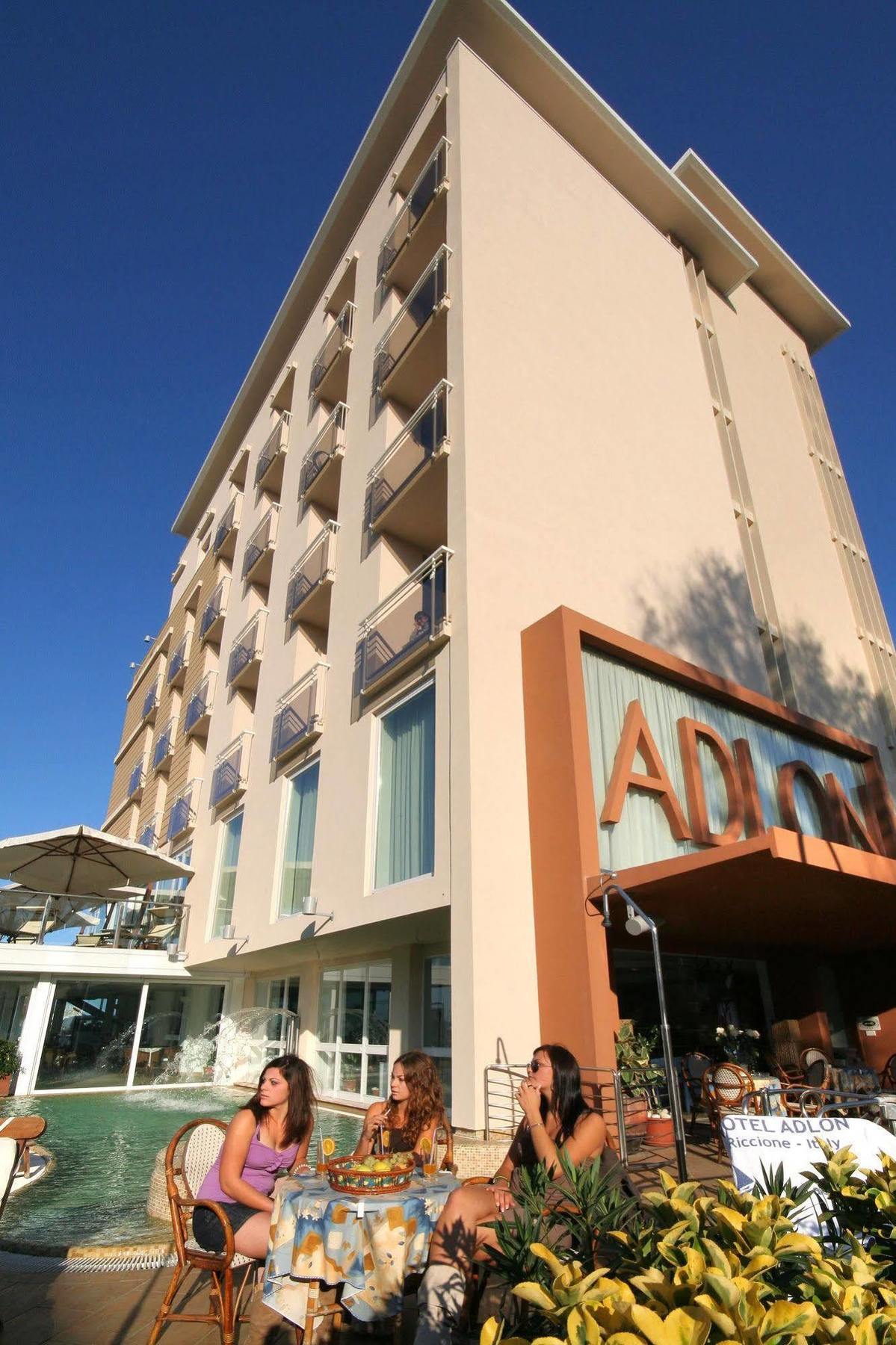 Hotel Adlon - Fronte Mare Riccione Esterno foto