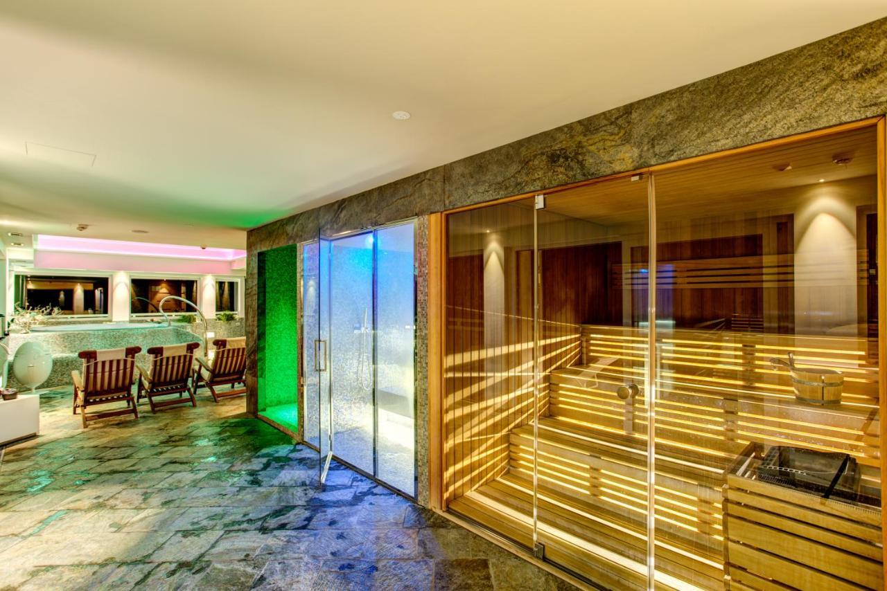 Hotel Adlon - Fronte Mare Riccione Esterno foto