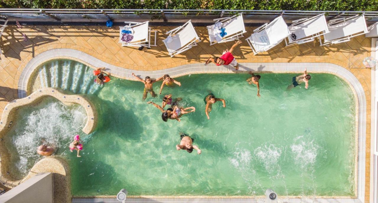 Hotel Adlon - Fronte Mare Riccione Esterno foto